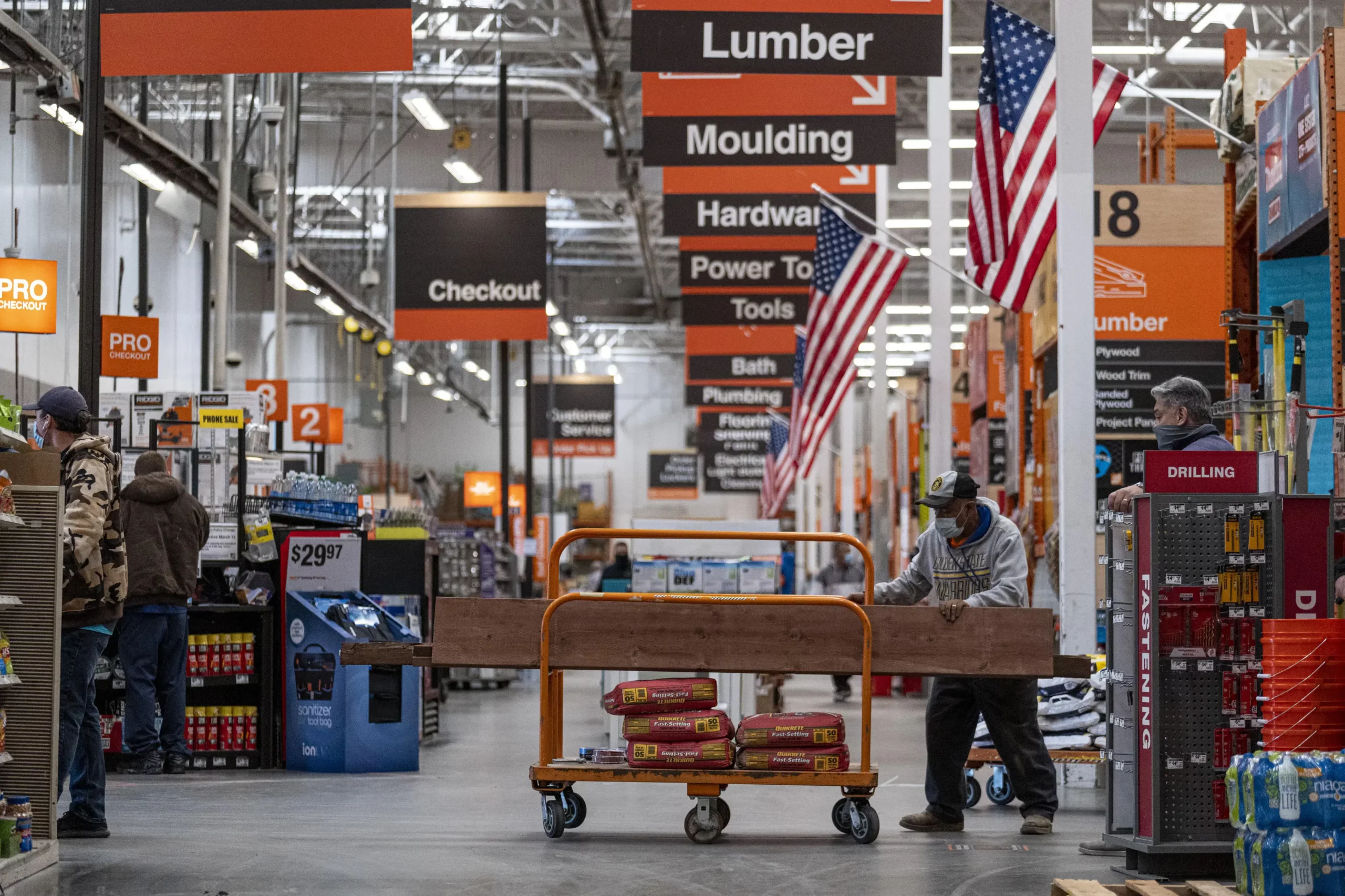 كيف تستثمر في سهم شركة Home Depot Inc